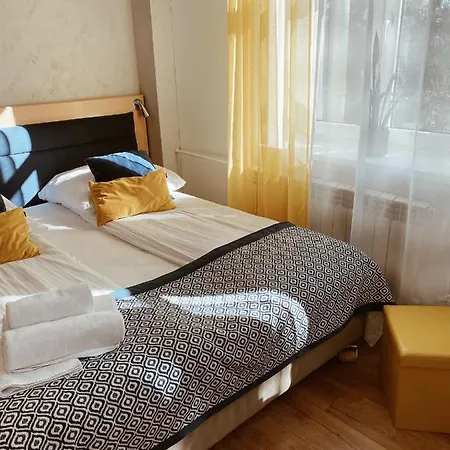 Dworek Homestay *