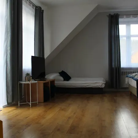 Dworek * زاكوباني